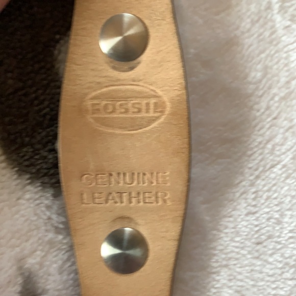 Fossil watch very cute needs a battery - Picture 3 of 3